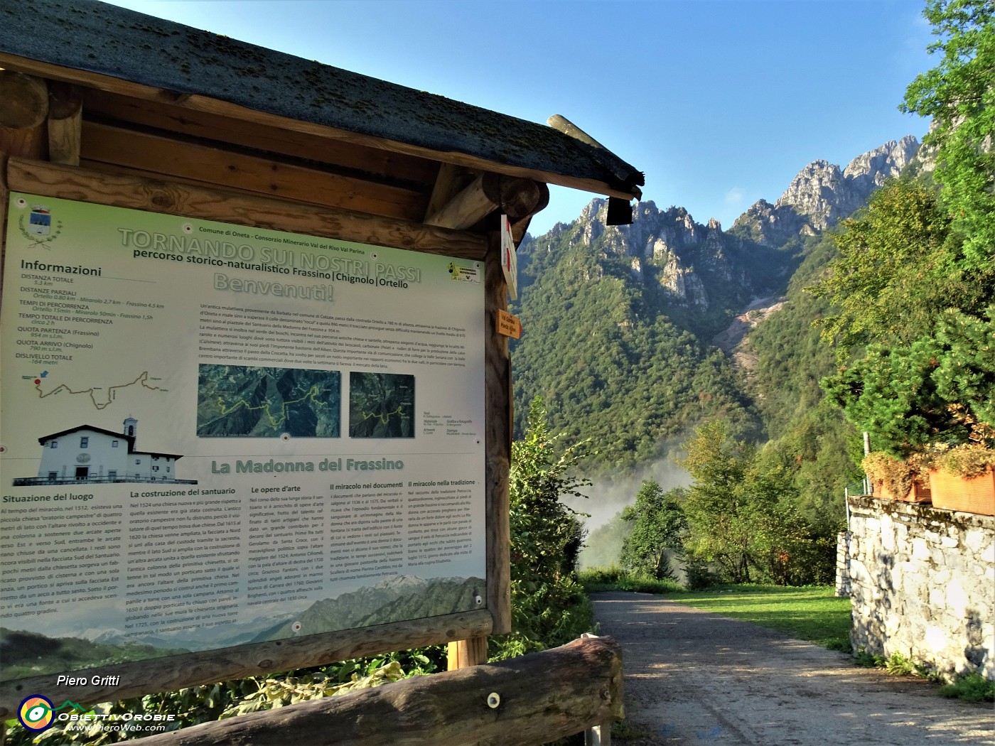 12 Da qui in iniziale breve discesa la partenza sul sent. Val Gerona-Monte Alben.JPG -                                